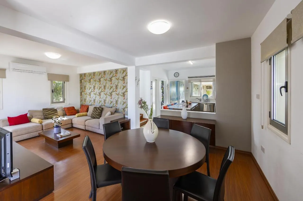 Protaras Villa Ithaki 0*,